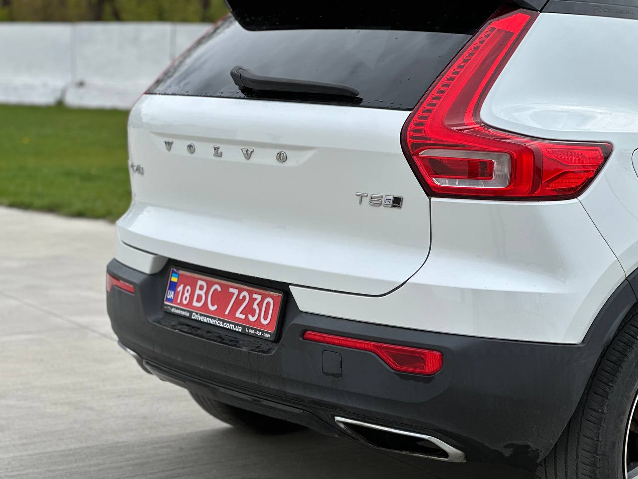 2019 VOLVO XC40 T5 R-DESIGN