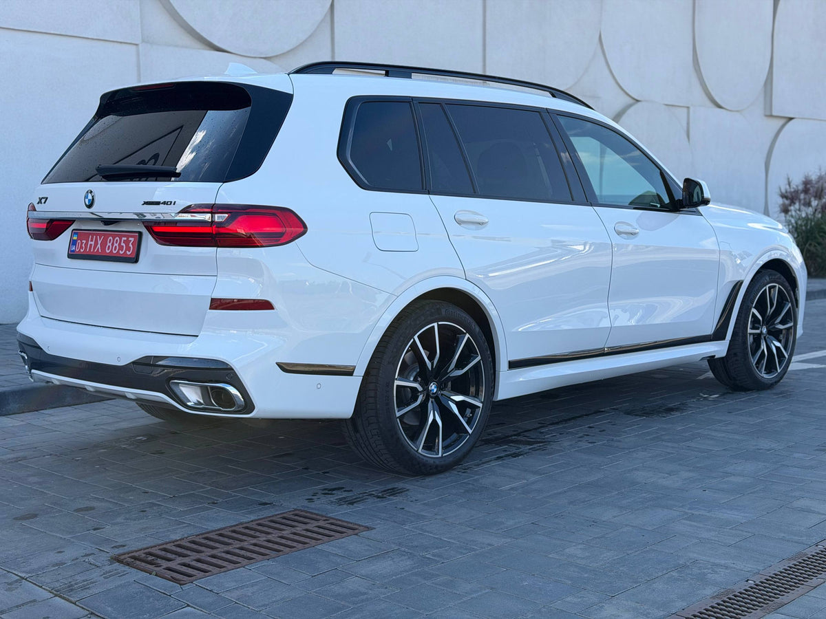 2019 BMW X7 40i M-SPORT