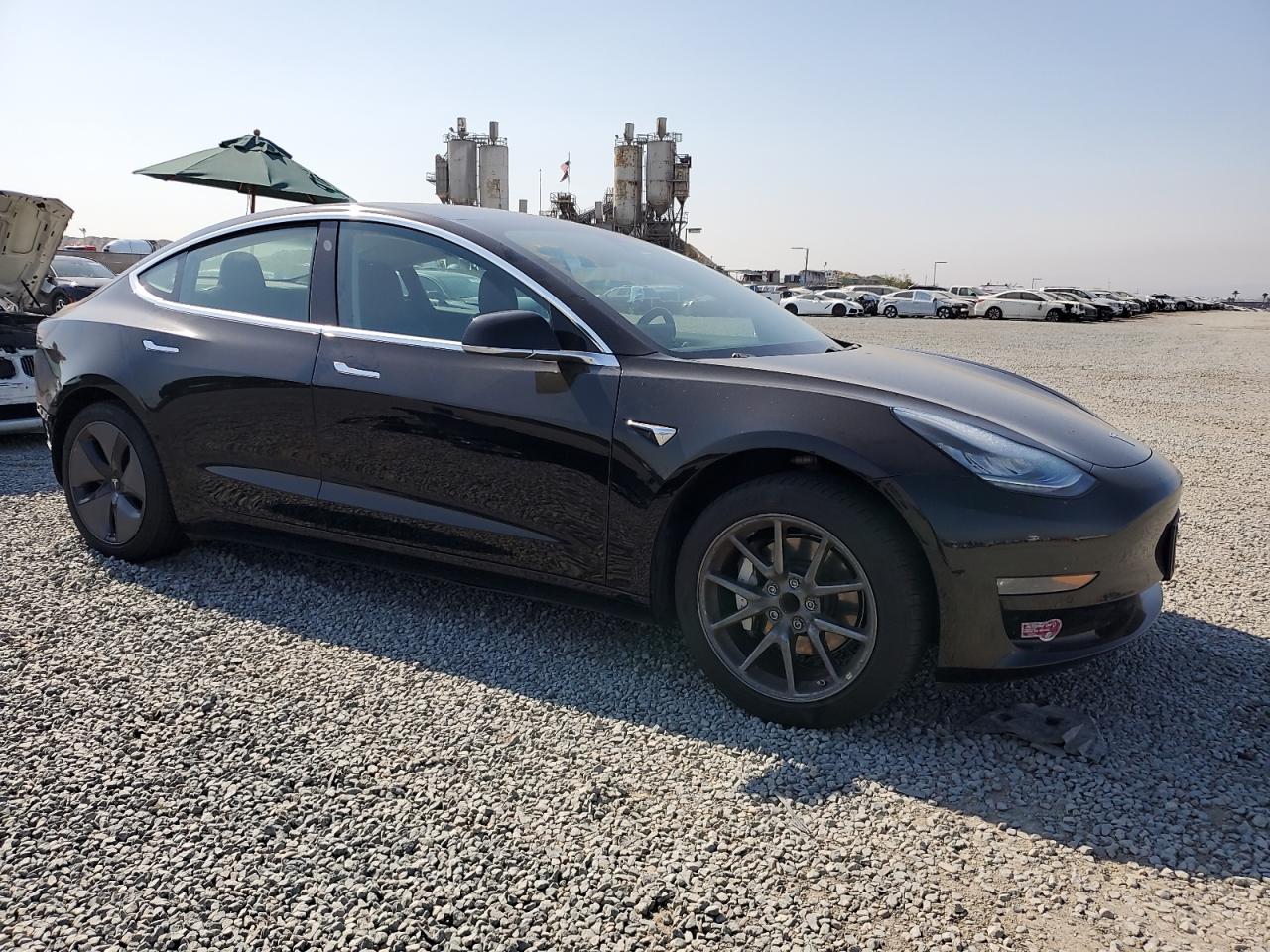 TESLA MODEL 3 SR RWD