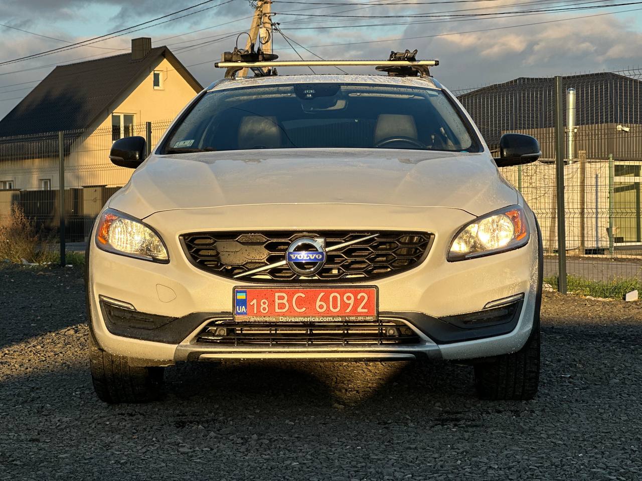 VOLVO V60 CROSS COUNTRY PREMIER