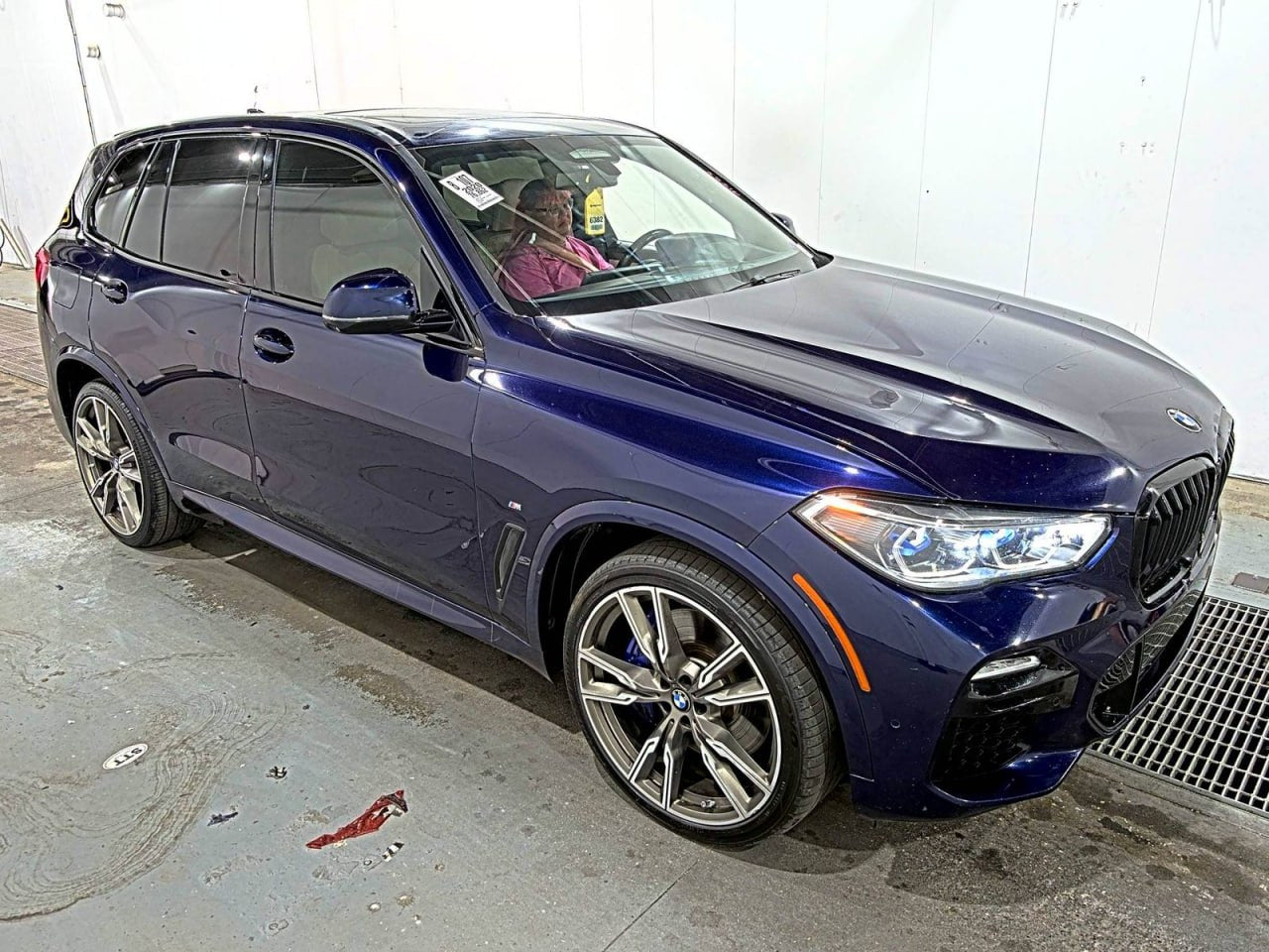 BMW X5 M50i