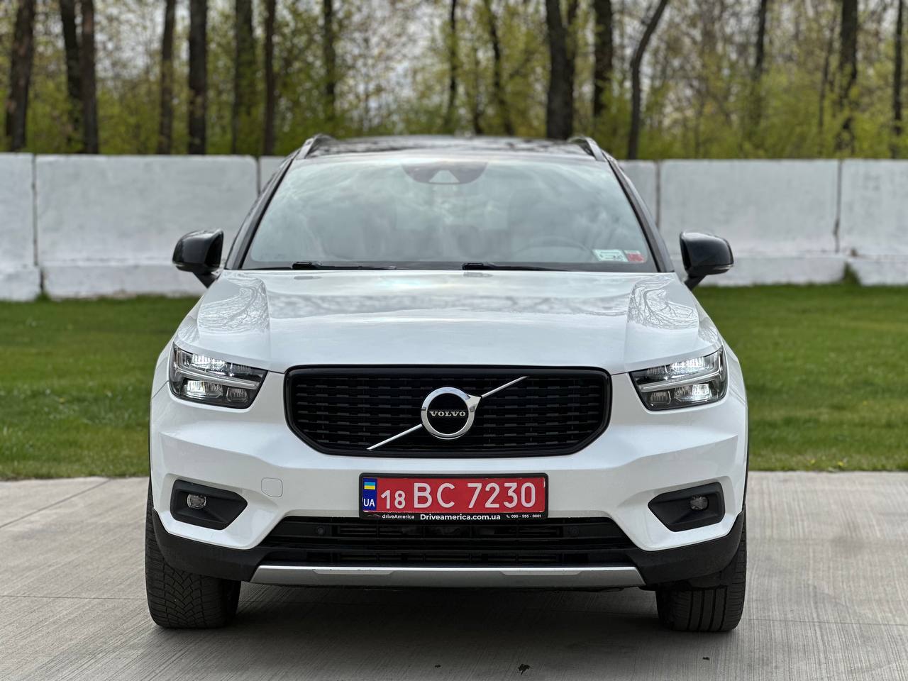 2019 VOLVO XC40 T5 R-DESIGN