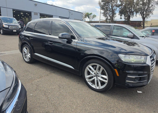 2018 AUDI Q7 PRESTIGE(ПНЕВМА)