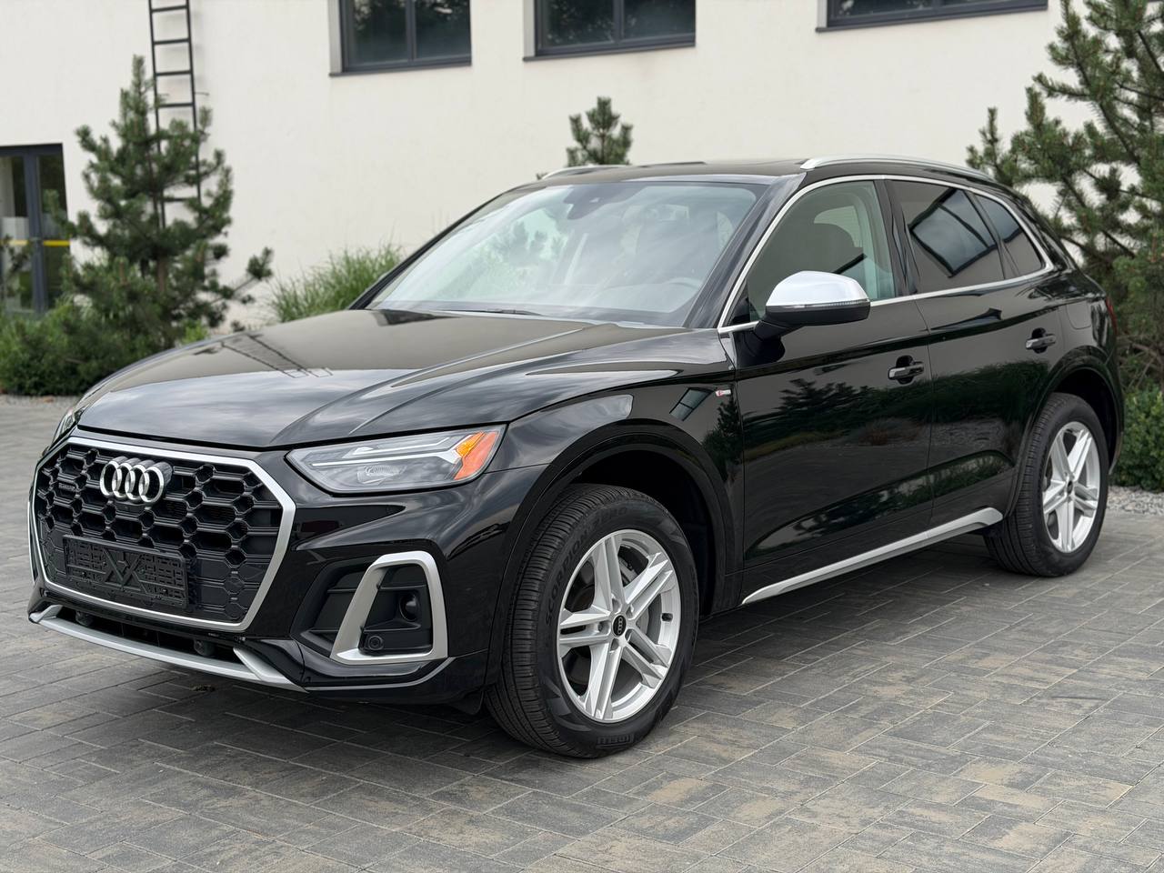 2024 AUDI Q5 HYBRID PREMIUM PLUS