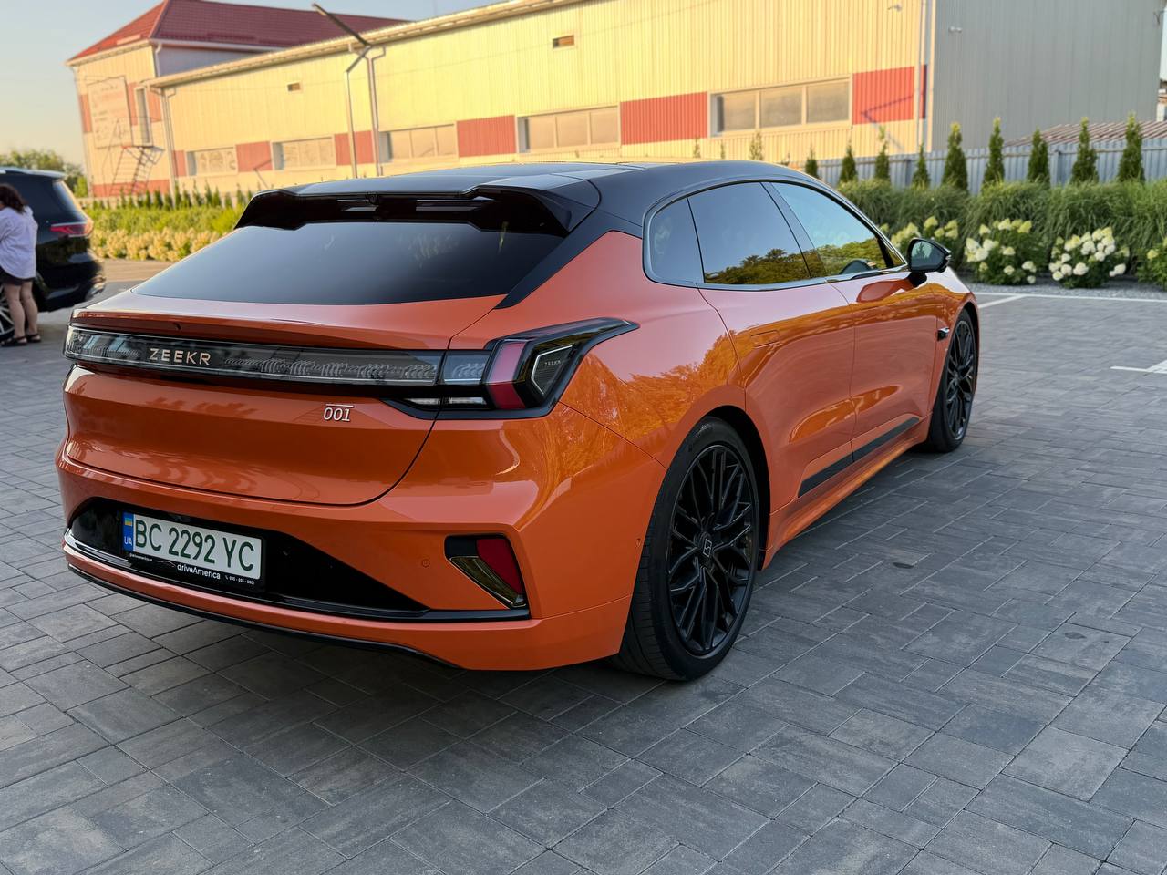 2024 ZEEKR 001