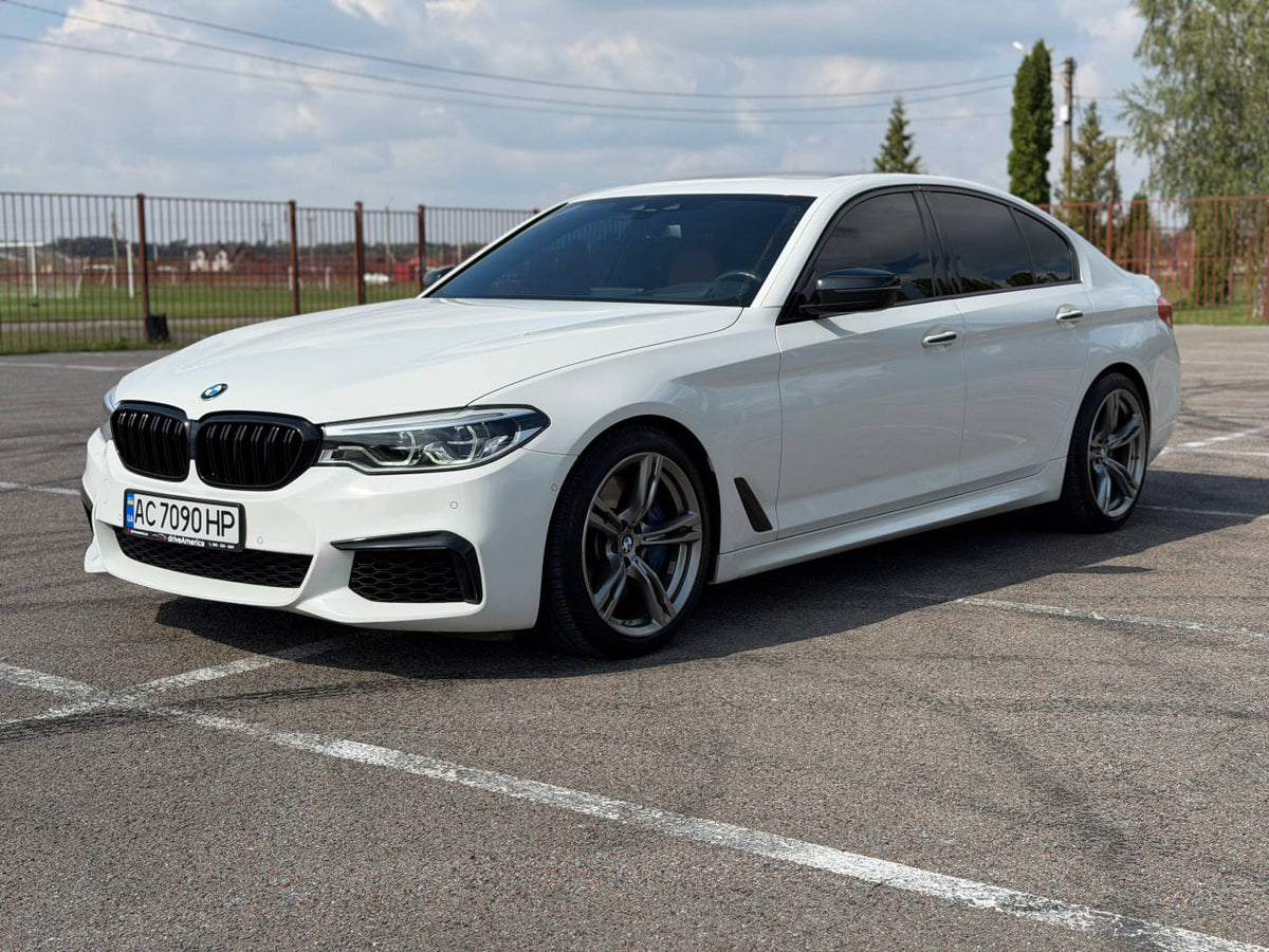 2017 BMW SERIES 5 M550i