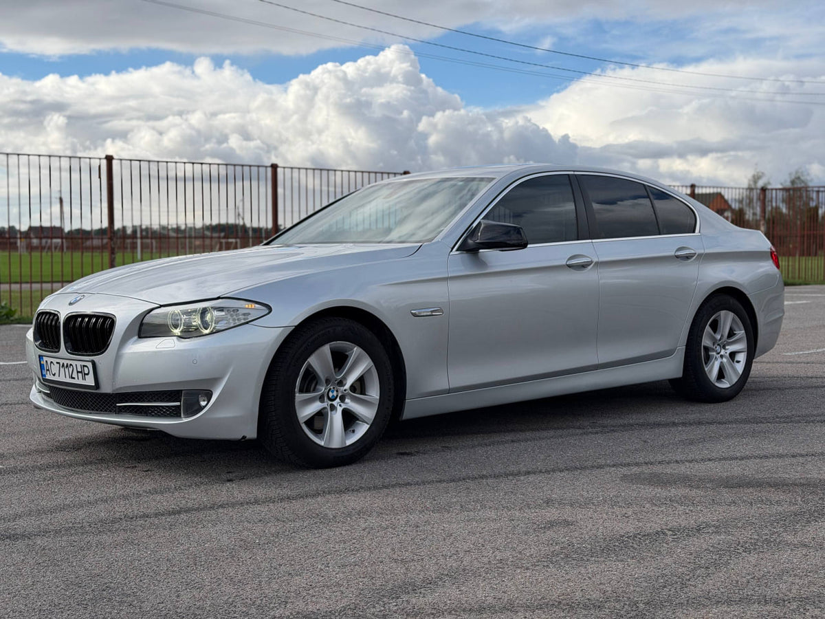 2011 BMW 5