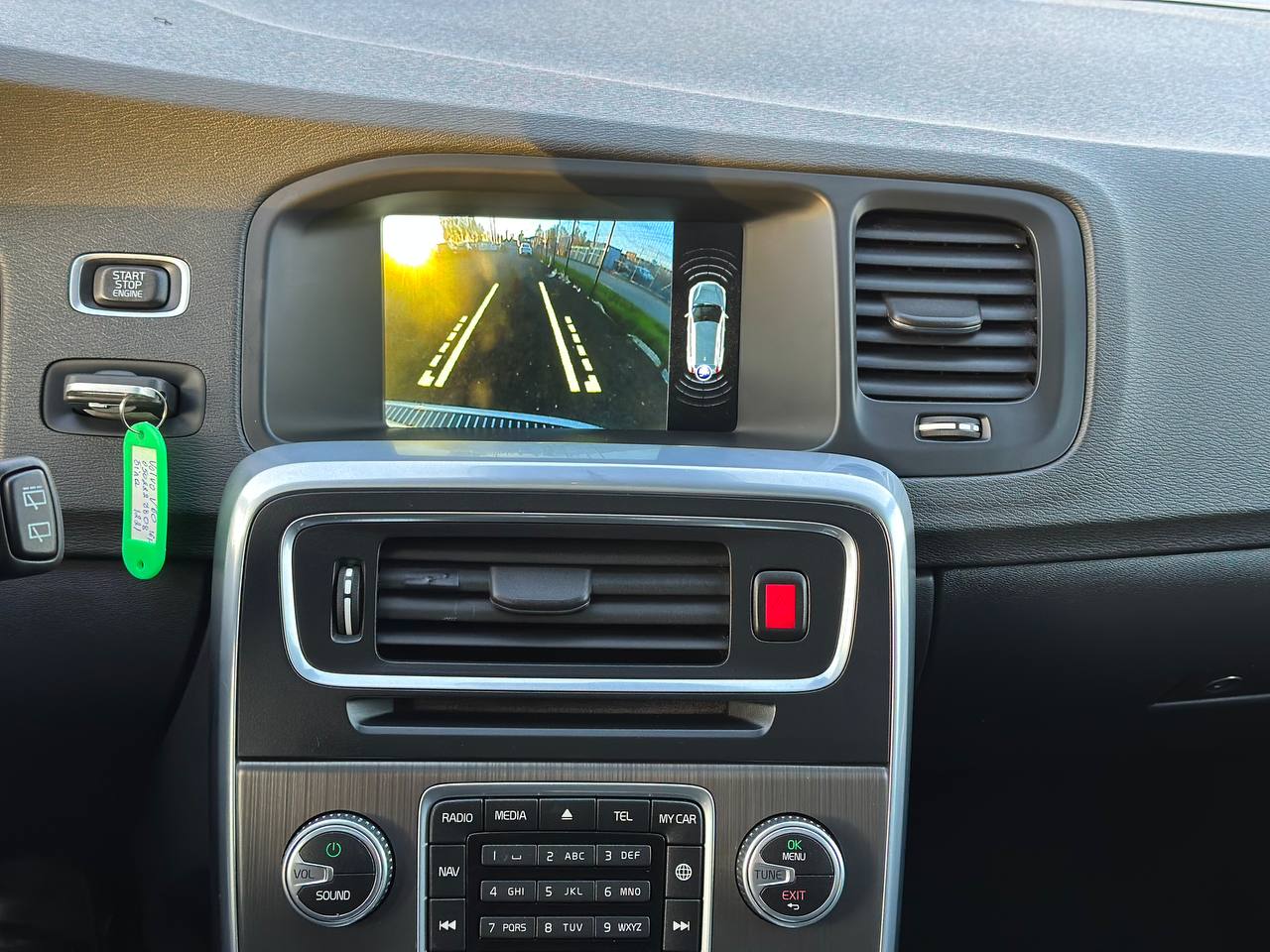 VOLVO V60 CROSS COUNTRY PREMIER