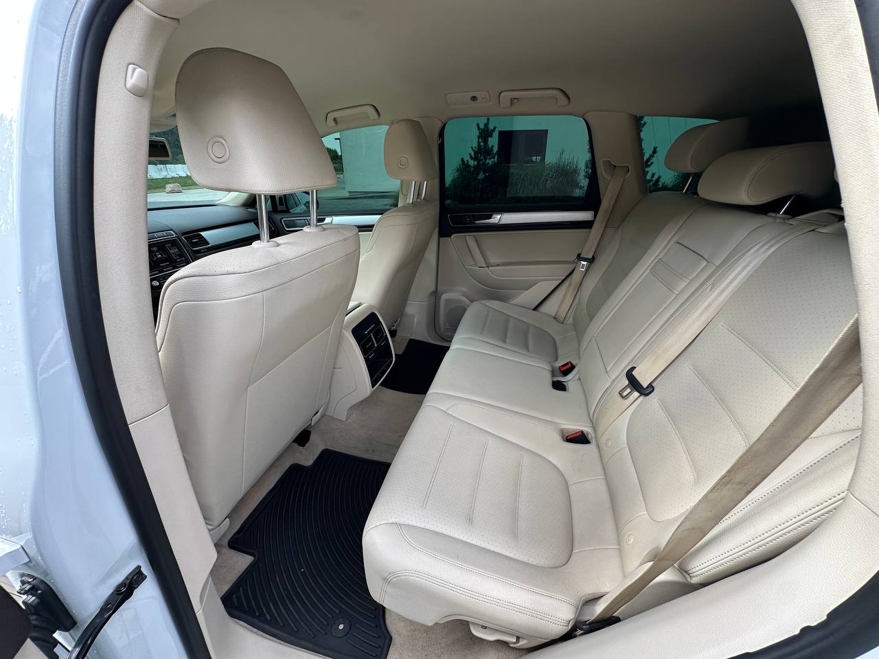VOLKSWAGEN TOUAREG 2015