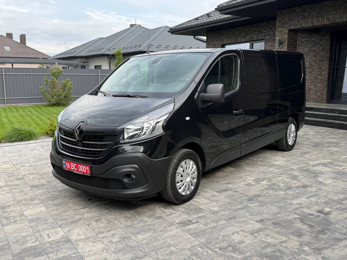 RENAULT TRAFIC