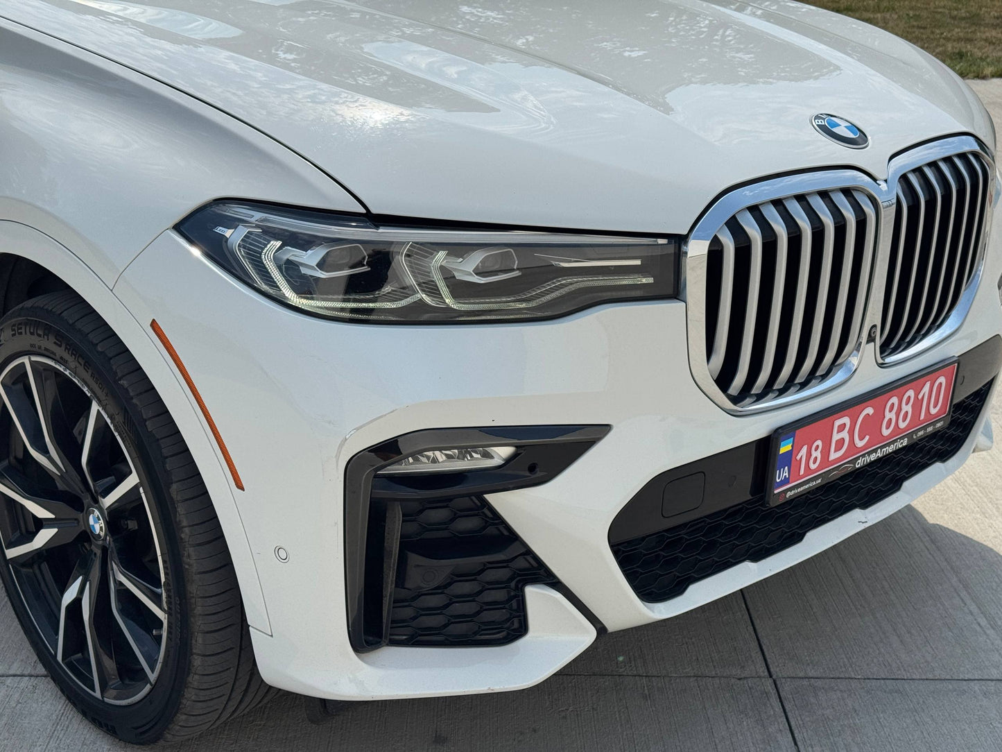 2019 BMW X7 40i M-SPORT