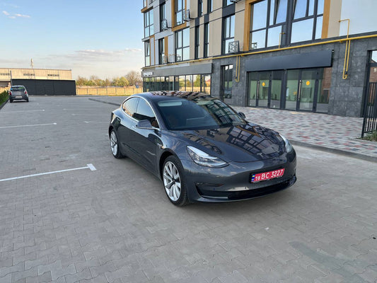 TESLA MODEL 3 Standart Range PLUS