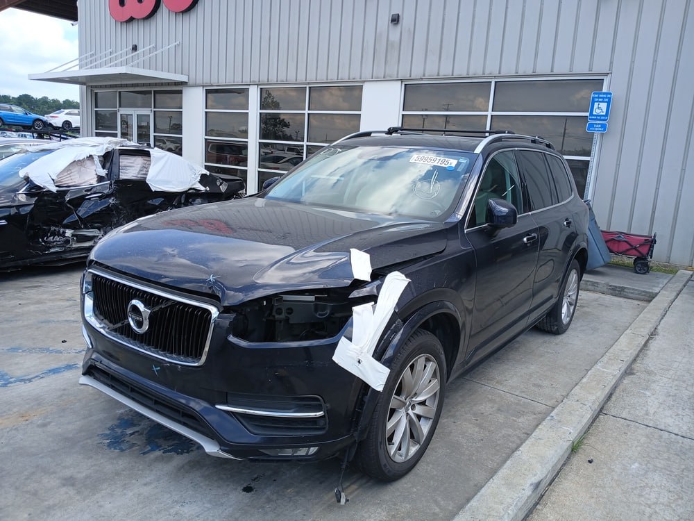 VOLVO XC90 T6 MOMENTUM