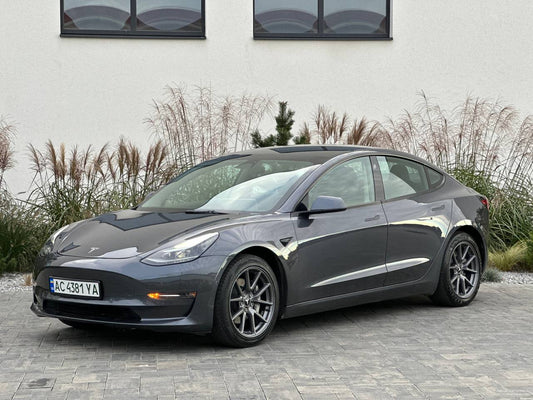 TESLA MODEL 3 LR DM