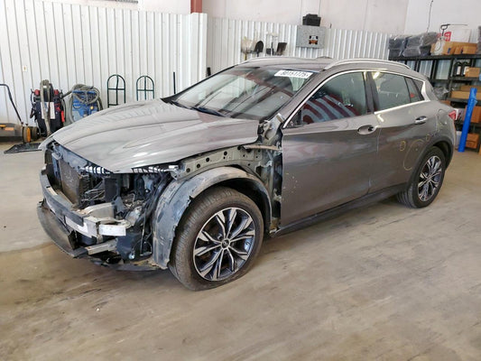 INFINITI QX30 LUXURY