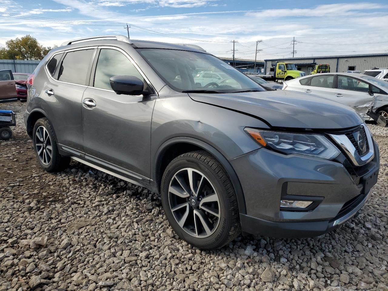 2017 NISSAN ROGUE SL