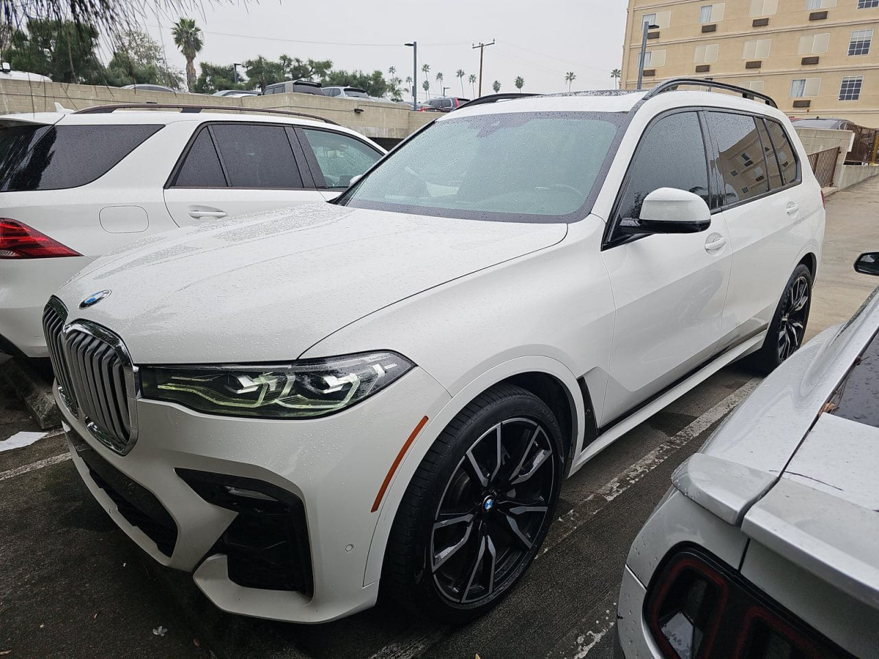 2019 BMW X7 40i M-SPORT