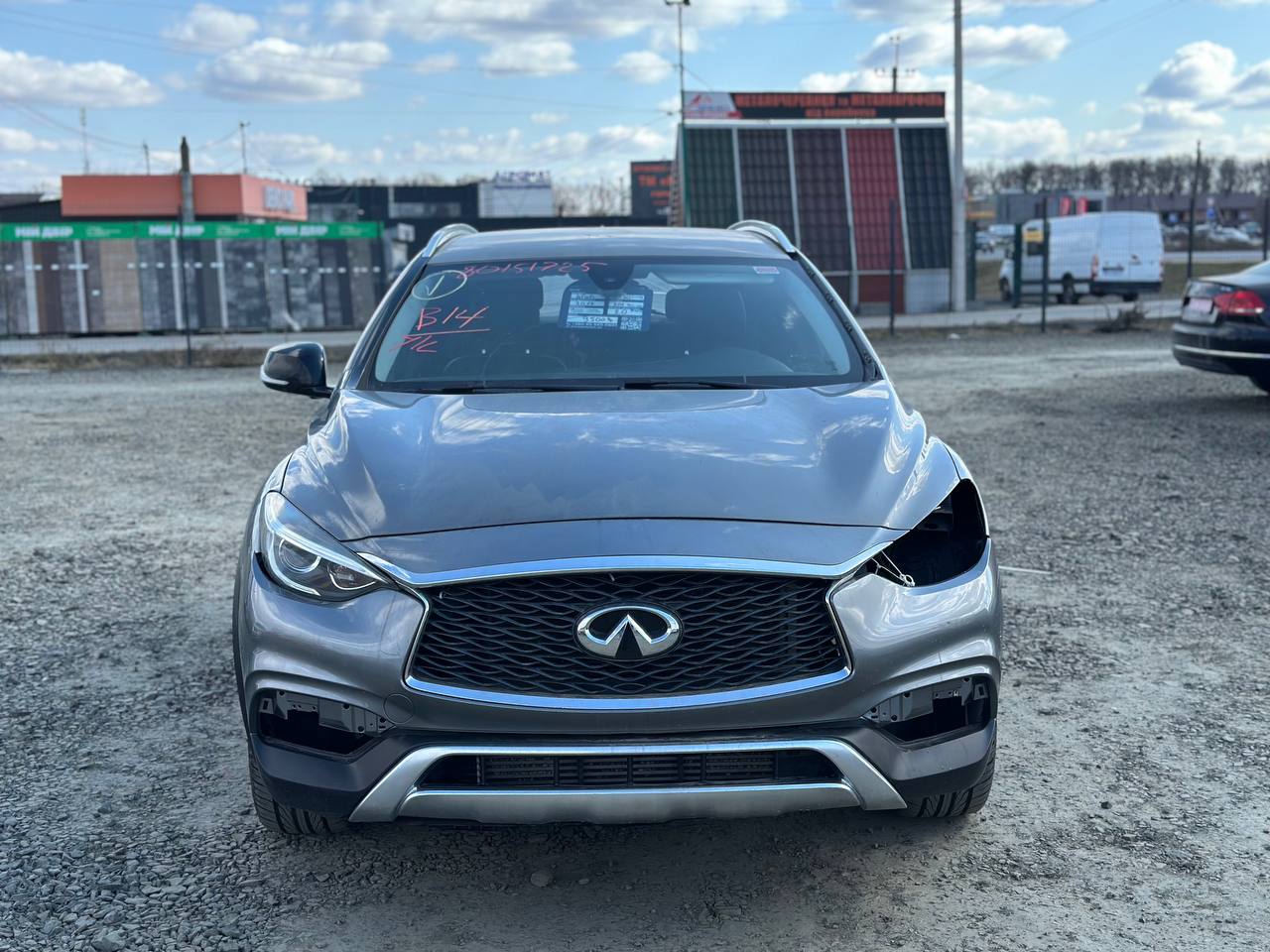 2017 INFINITI QX30 LUXURY