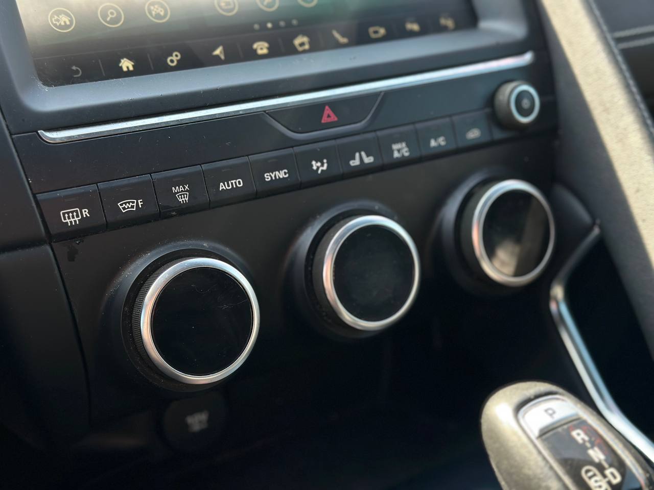 2018 LAND ROVER DISCOVERY SE