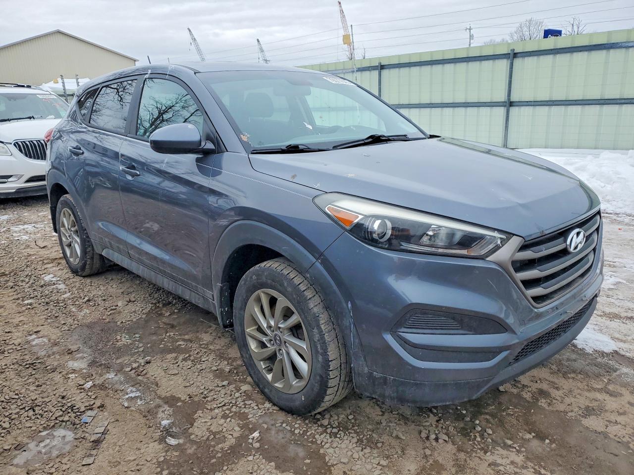 2016 HYUNDAI TUCSON SE