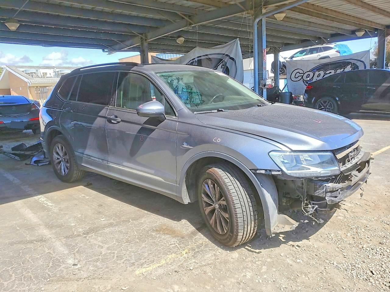 2018 VOLKSWAGEN TIGUAN SE