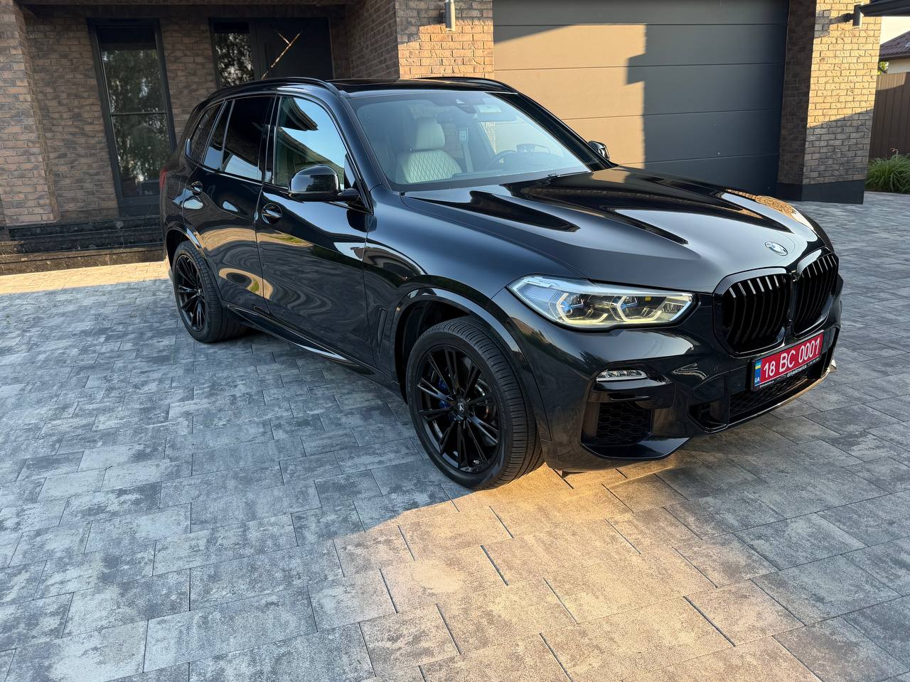 2019 BMW X5 XDRIVE 50i M-SPORT(ПНЕВМО)