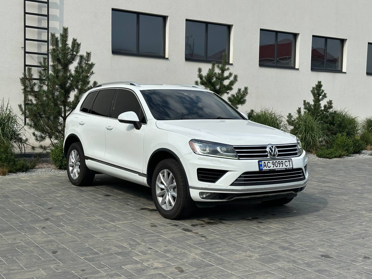VOLKSWAGEN TOUAREG 2015