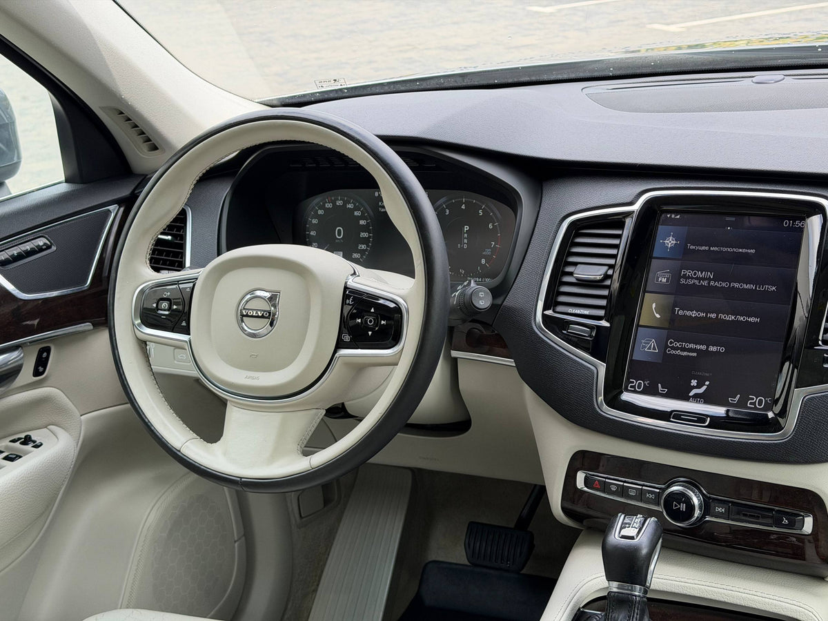 2016 VOLVO XC90 T6 MOMENTUM
