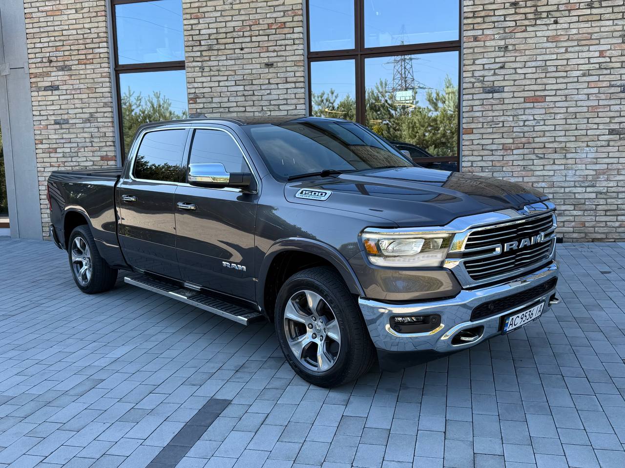 2021 RAM 1500 LARAMIE БЕНЗИН(MHEV HYBRID)+ГАЗ