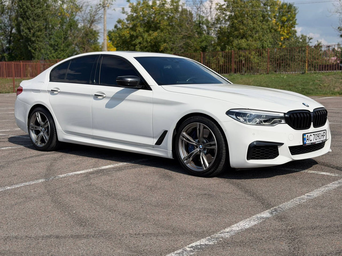 2017 BMW SERIES 5 M550i