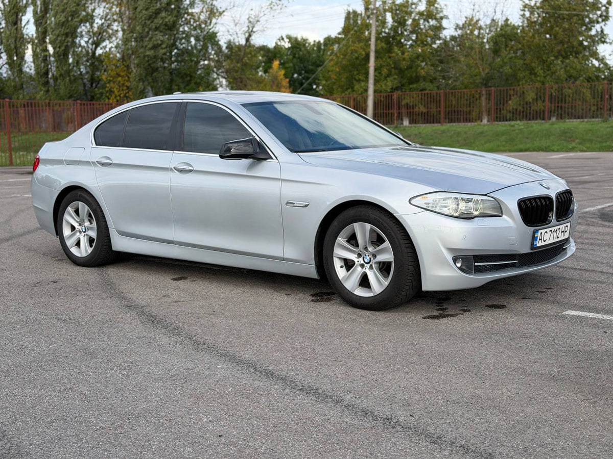 2011 BMW 5