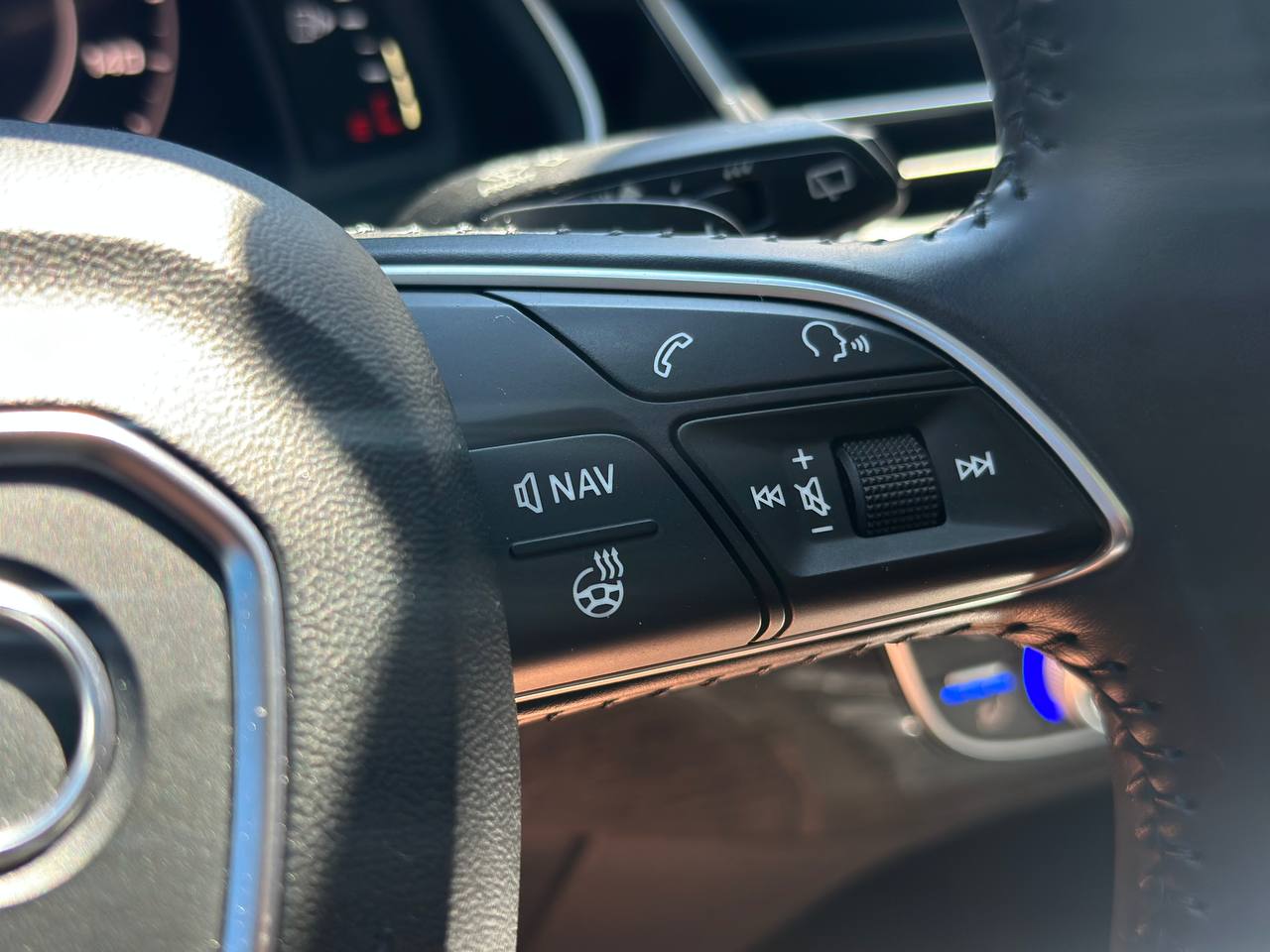 2017 AUDI Q7 PRESTIGE (ПНЕВМА)