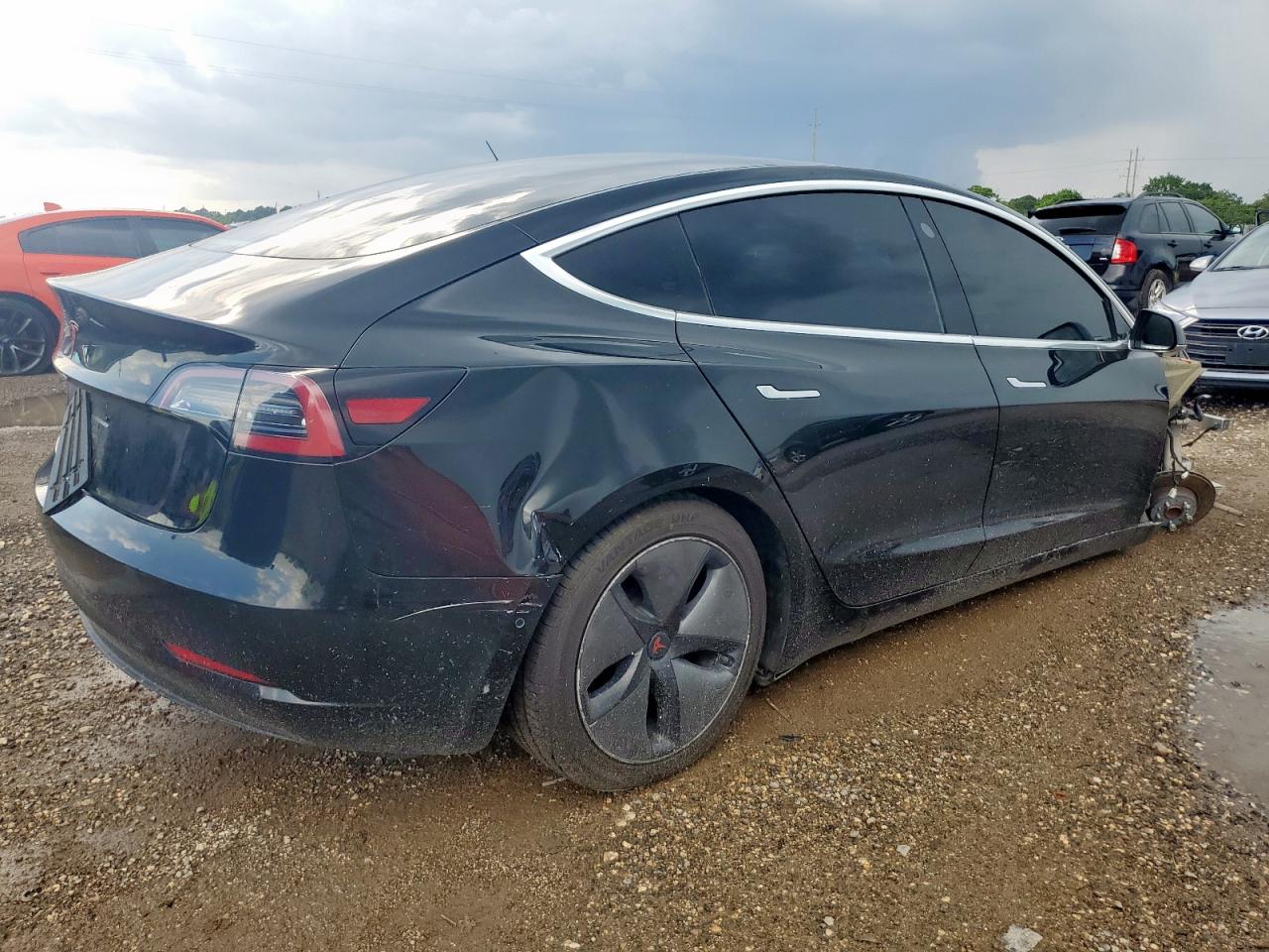 TESLA MODEL 3 LR RWD