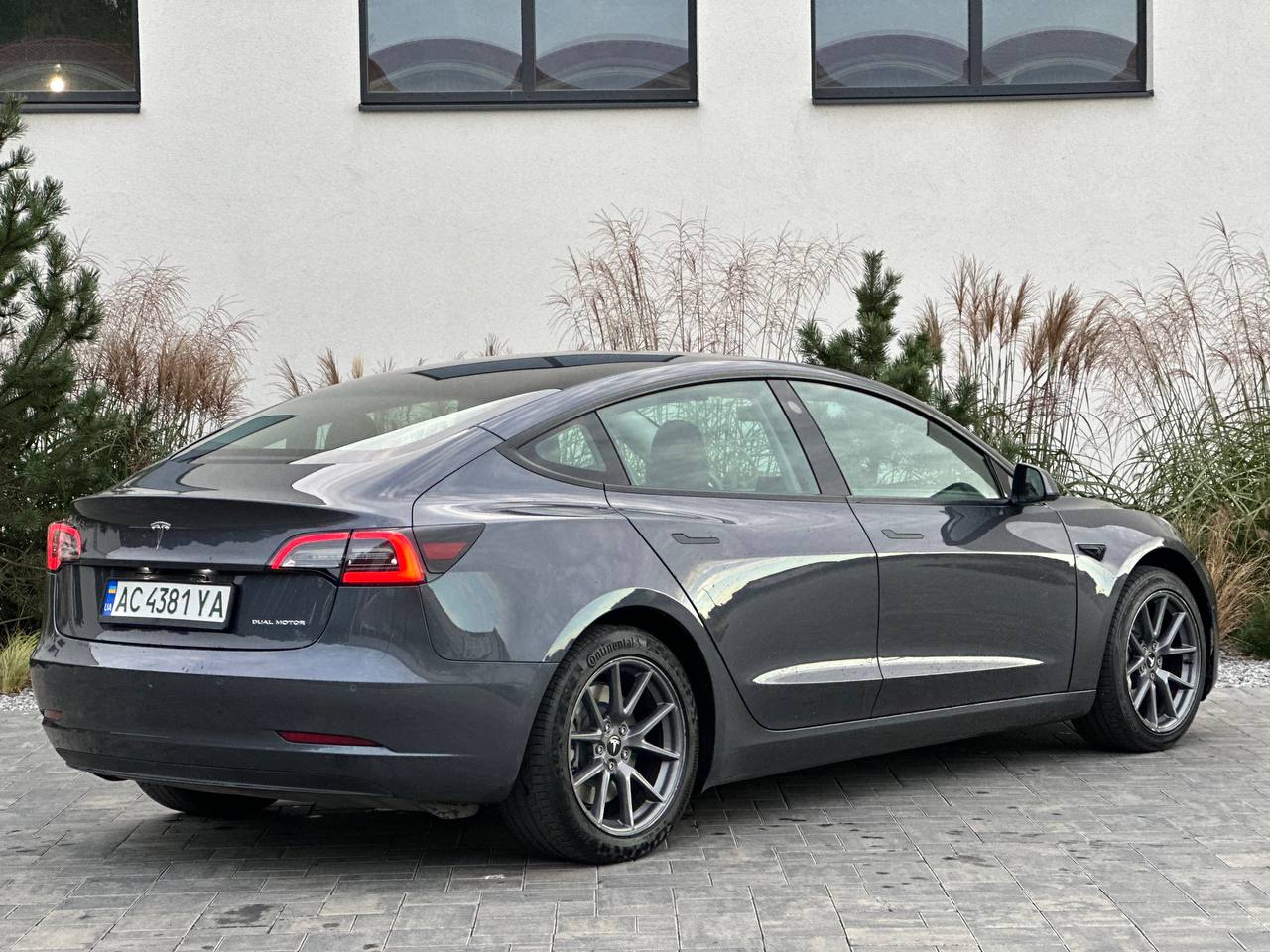 TESLA MODEL 3 LR DM