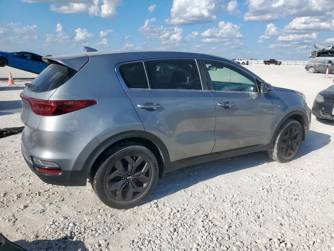 KIA SPORTAGE LX
