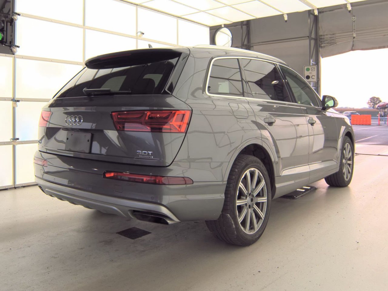 AUDI Q7 PREMIUM PLUS
