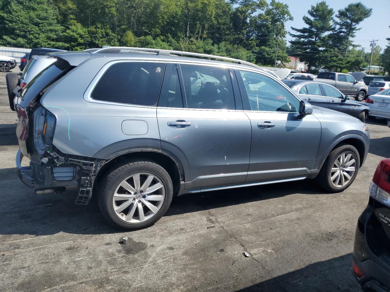 VOLVO XC90 T6 MOMENTUM