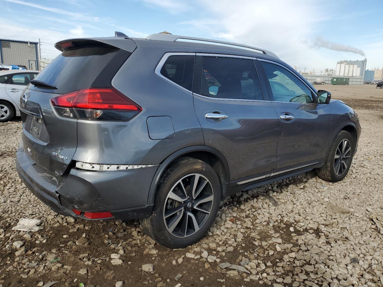 2017 NISSAN ROGUE SL