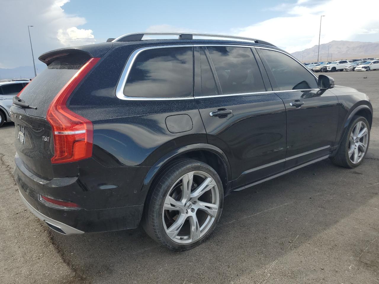 2018 VOLVO XC90 T6