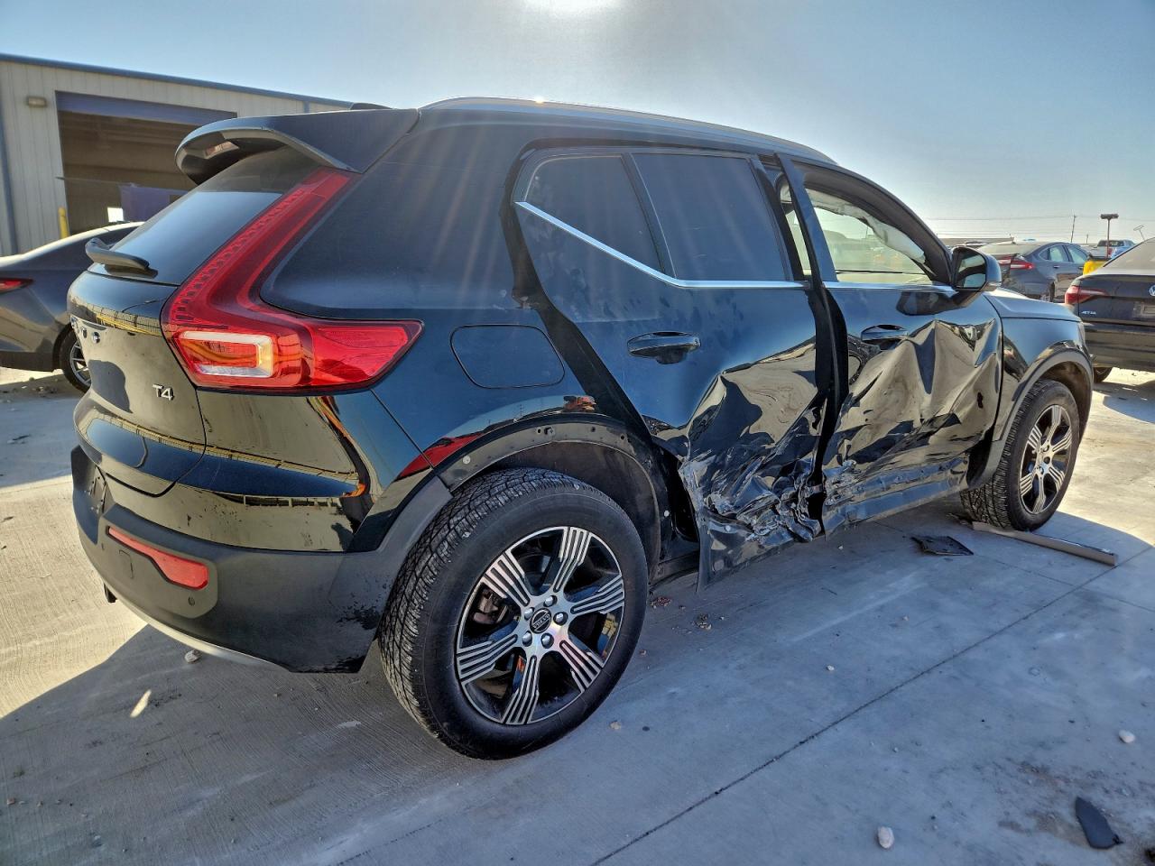 2021 VOLVO XC40 T4 INSCRIPTION