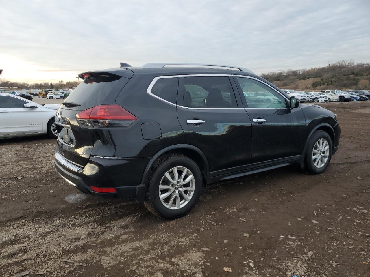 2018 NISSAN ROGUE SPORT SV