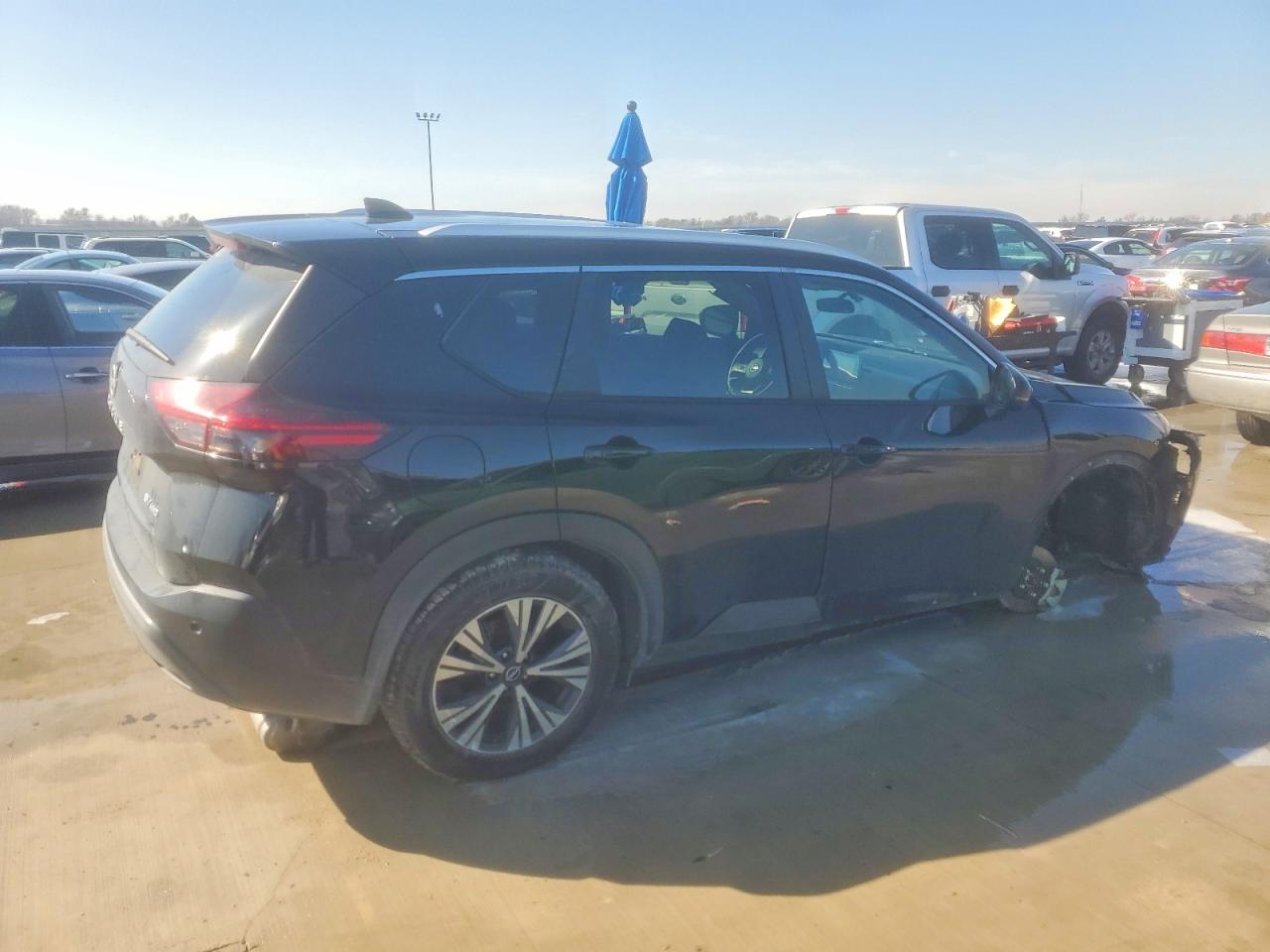 2022 NISSAN ROGUE SV