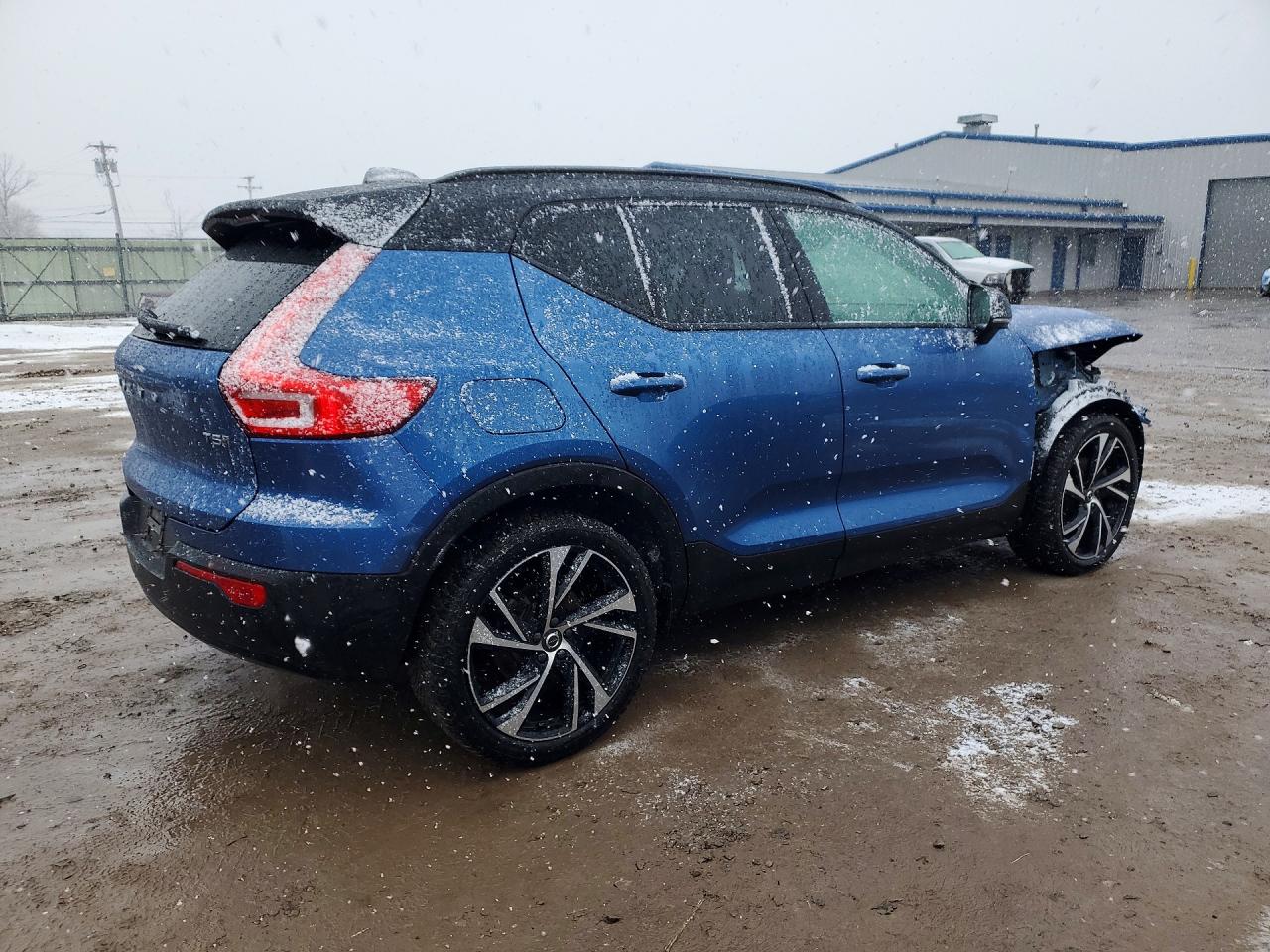 2021 VOLVO XC40 T5 R-DESIGN