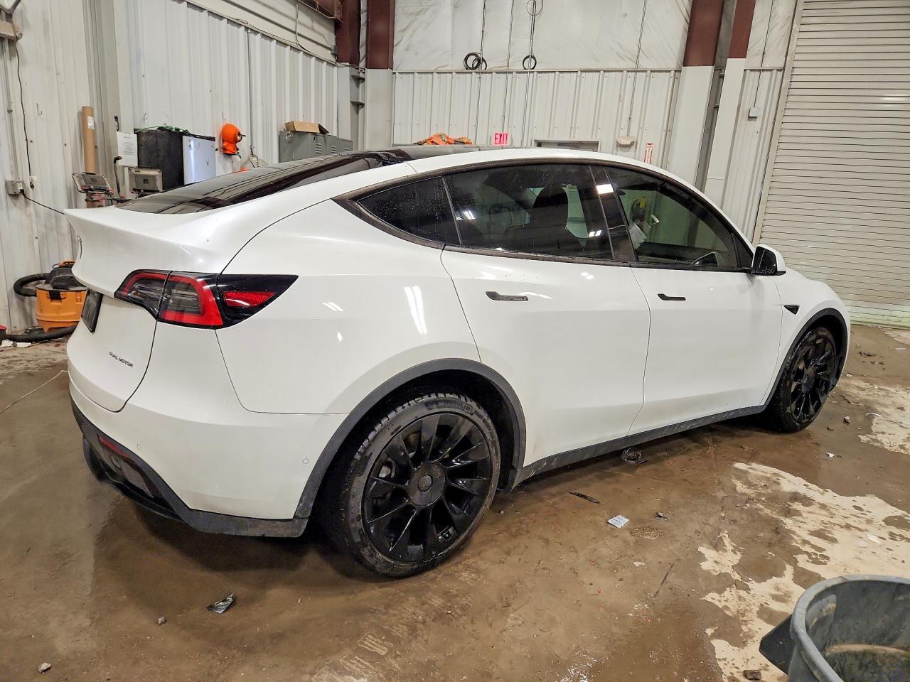2022 TESLA MODEL Y LR AWD