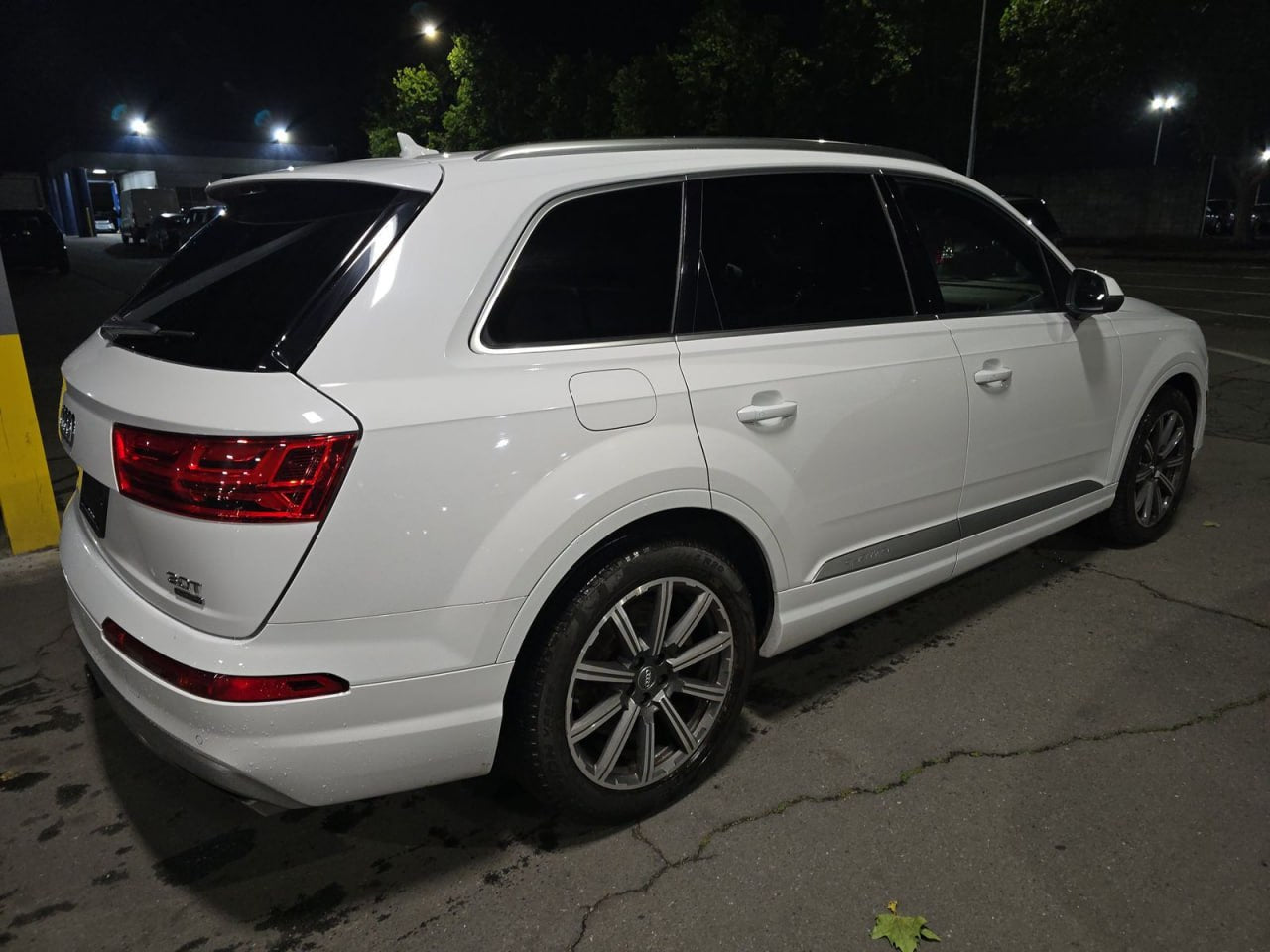 2017  AUDI Q7 PRESTIGE (ПНЕВМА)