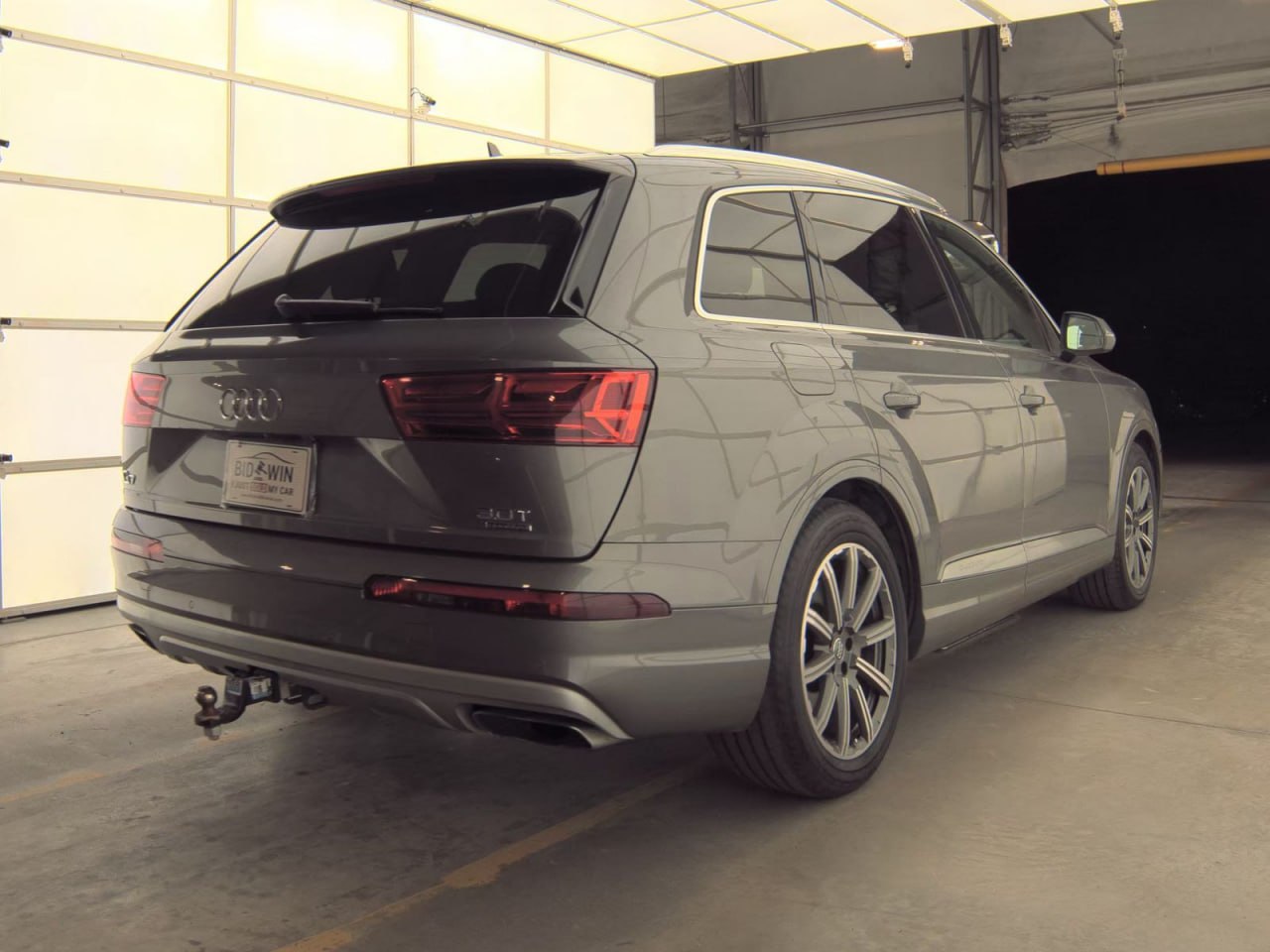 2017  AUDI Q7 PRESTIGE  (ПНЕВМА)