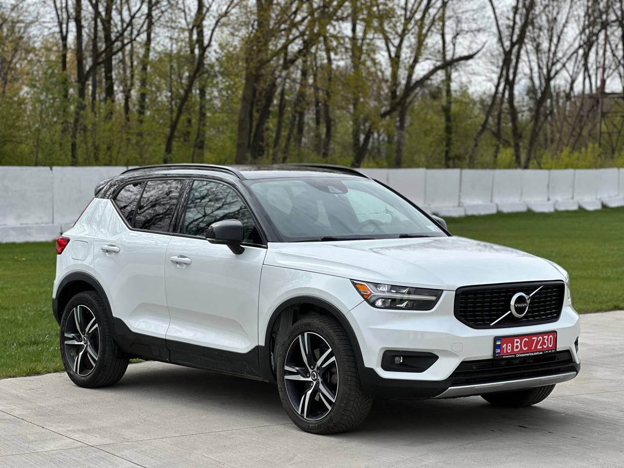 2019 VOLVO XC40 T5 R-DESIGN