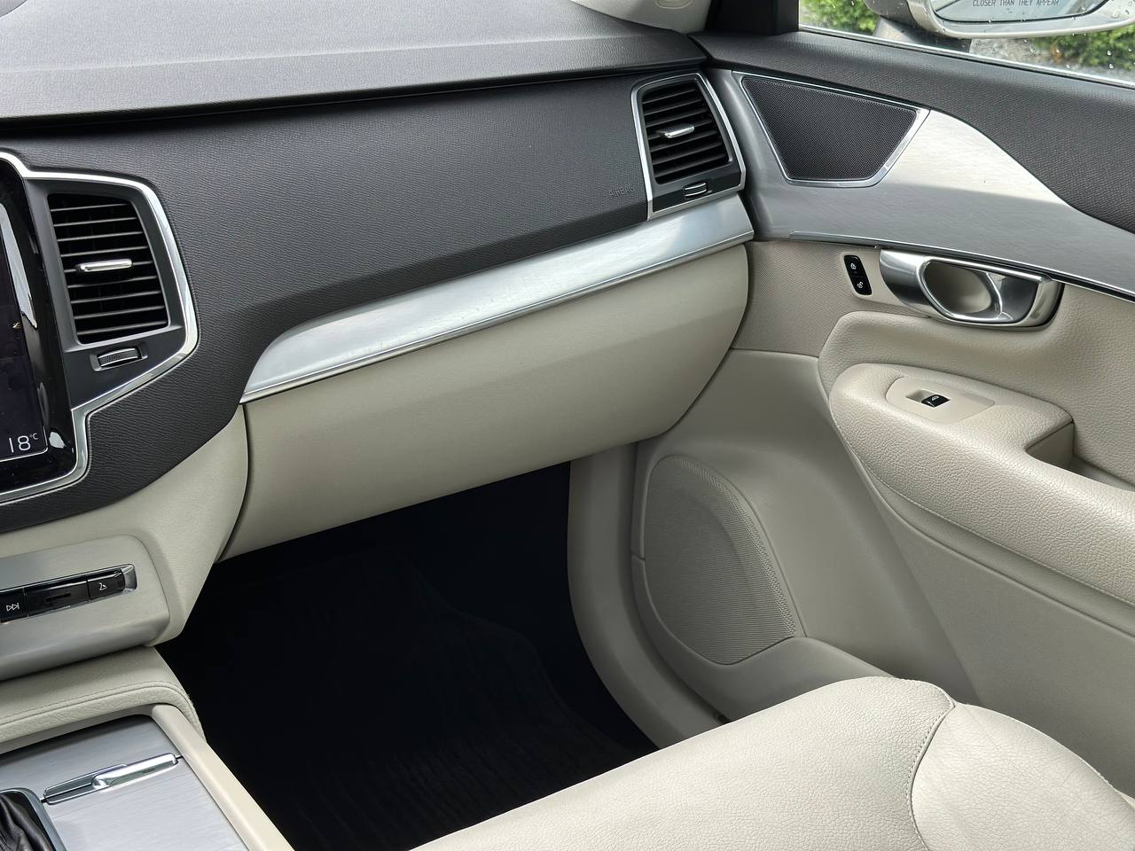 2016 VOLVO XC90 T5 AWD