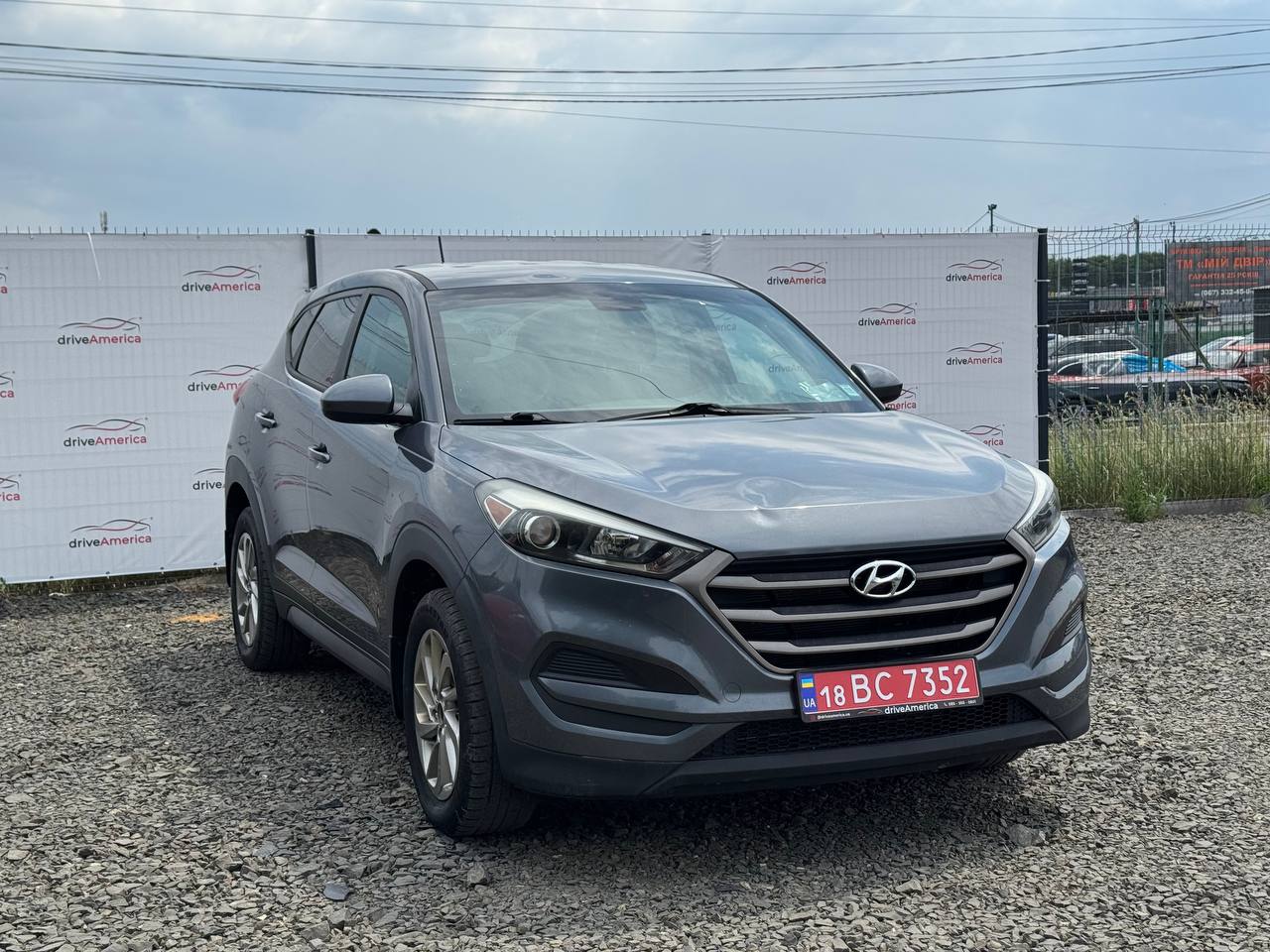 2016 HYUNDAI TUCSON SE