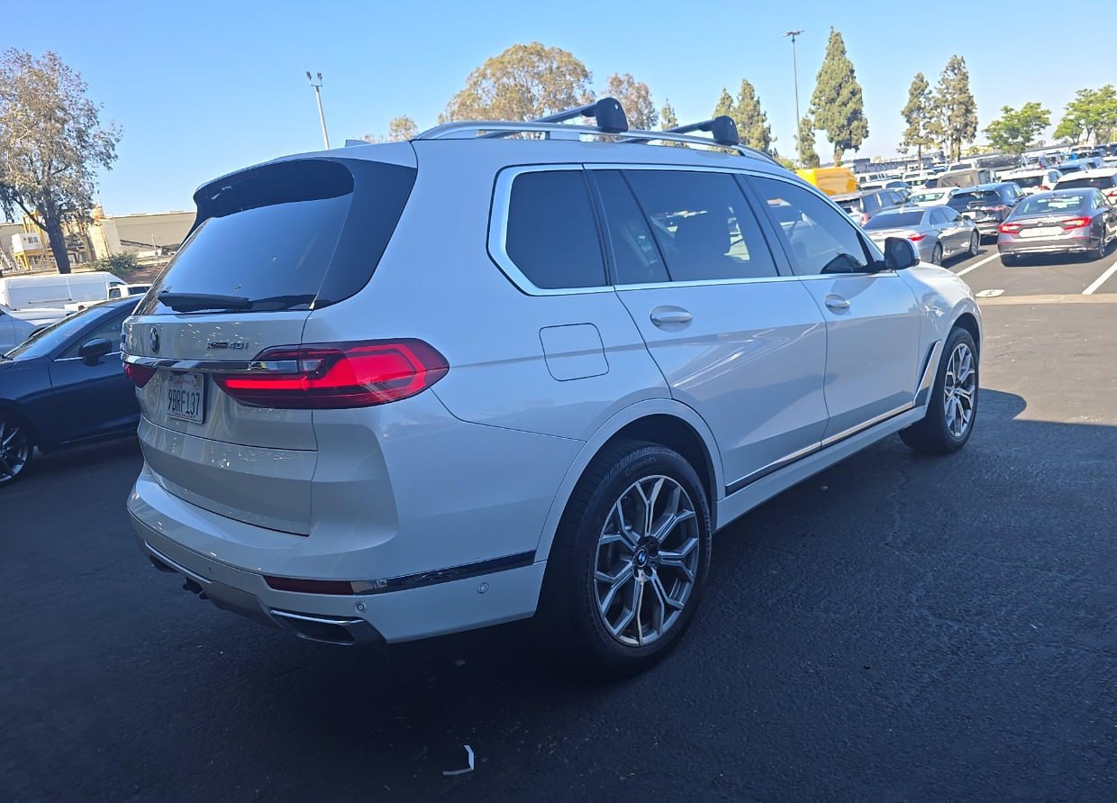 2020 BMW X7 40i